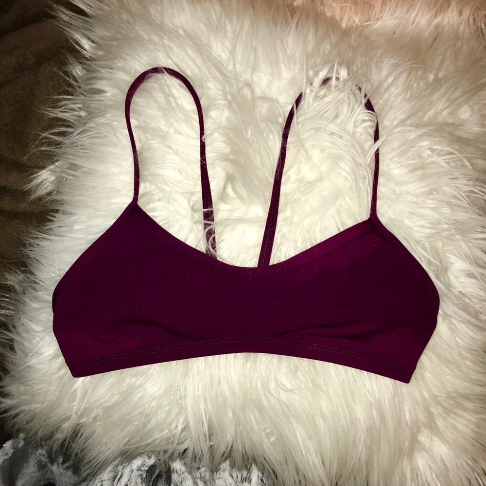 Jolyn • Maroon fixed top